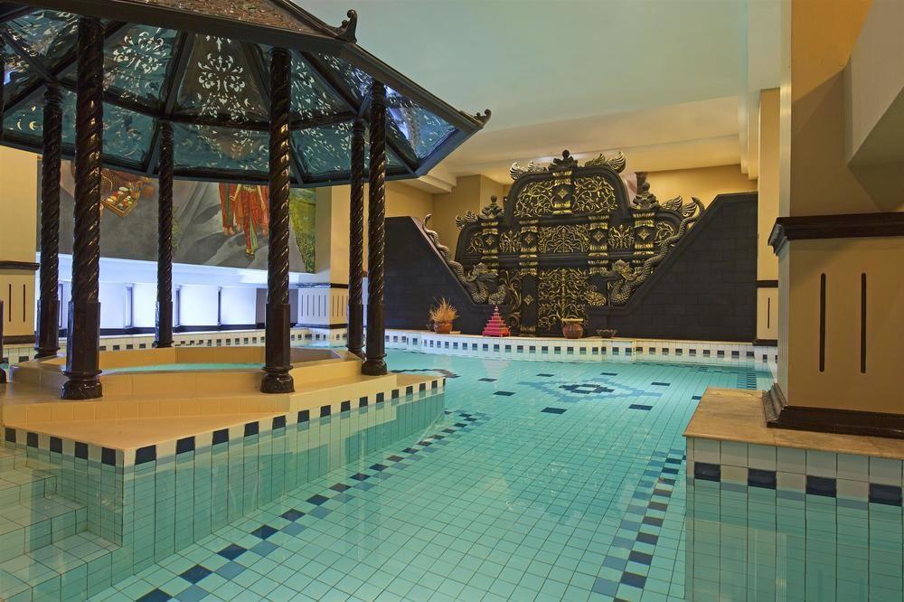 Mustika Yogyakarta Resort And Spa Maguwo Екстериор снимка